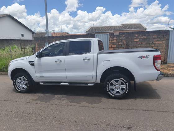 FORD RANGER 3.2 XLT 4X4 CD 20V DIESEL 4P AUTOMÁTICO